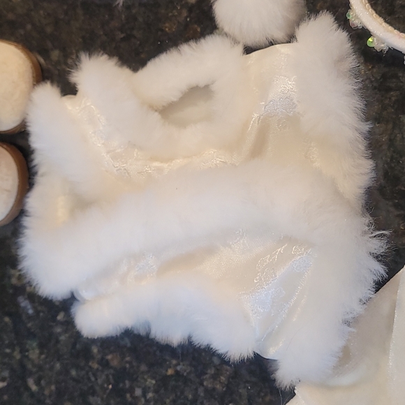 American Girl Doll Wintry Weekend Outfit - Picture 4 of 11